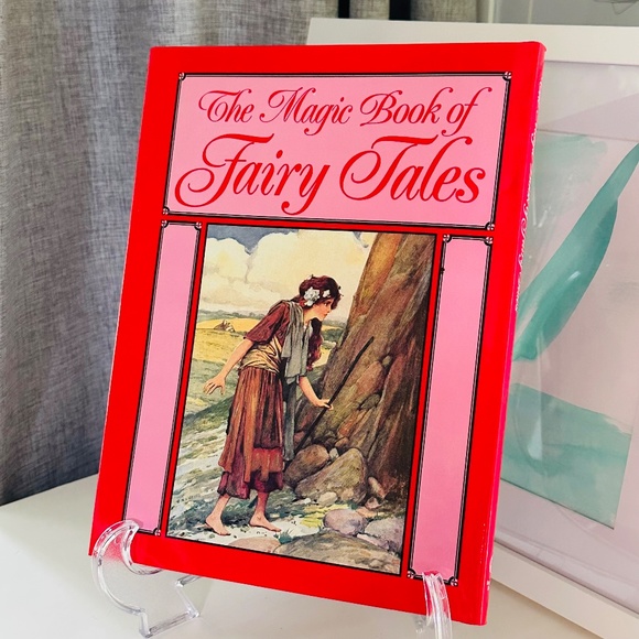 The Magic Book of Fairy Tales Hardcover Classic Illustrated Picture Book - Picture 16 of 16